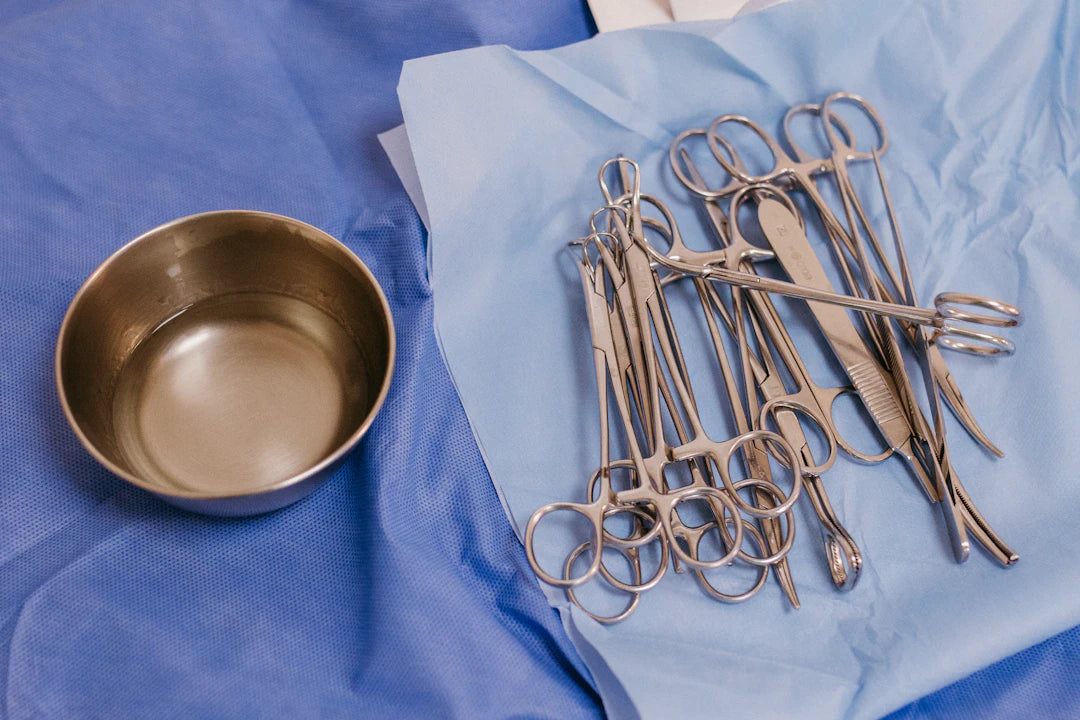 Key Factors Influencing Suture Selection in Surgery